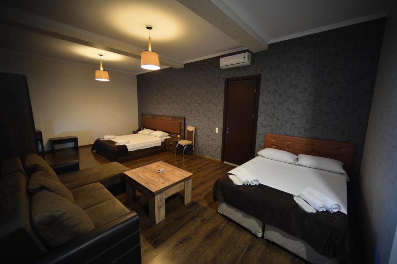 Green Hotel Batumi Exterior foto