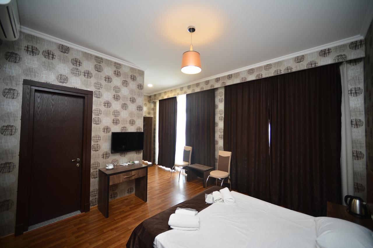 Green Hotel Batumi Exterior foto